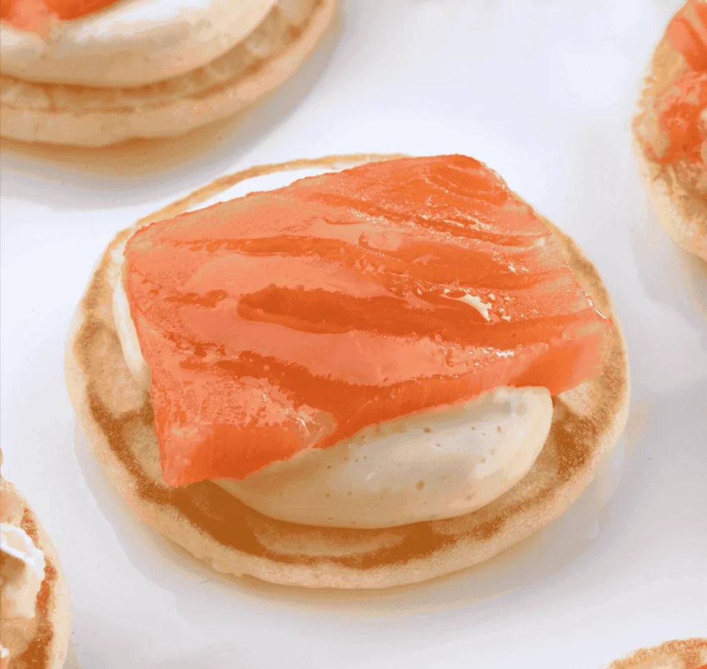 Blinis-aperitivo-salmon-1028x972.png