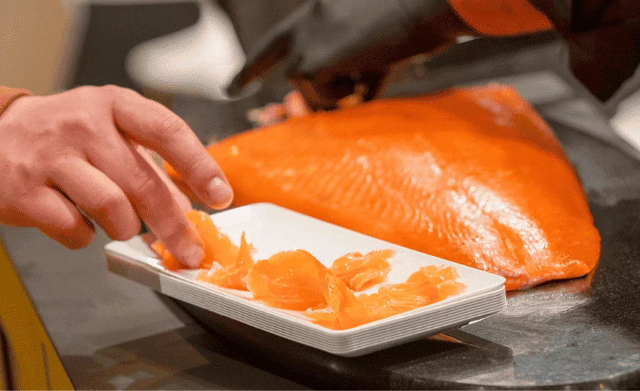 Salmón ahumado en catering y eventos
